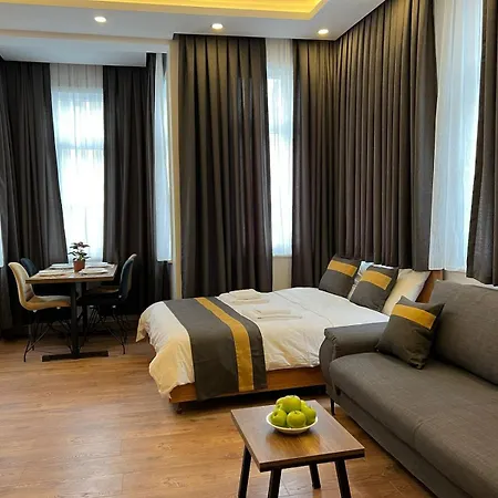 Taksim & Sisli Splendor: Modern Living Spaces 아파트 *